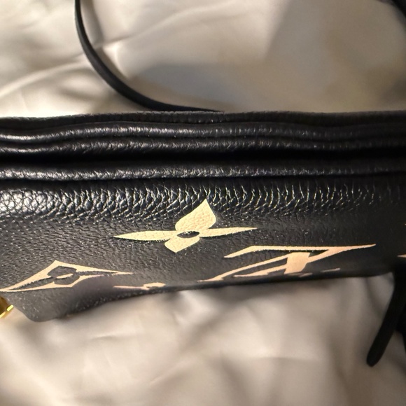 Pre-owned Louis Vuitton Empreinte Monogram Giant Double Zip Pochette Black Cream - Picture 7 of 12